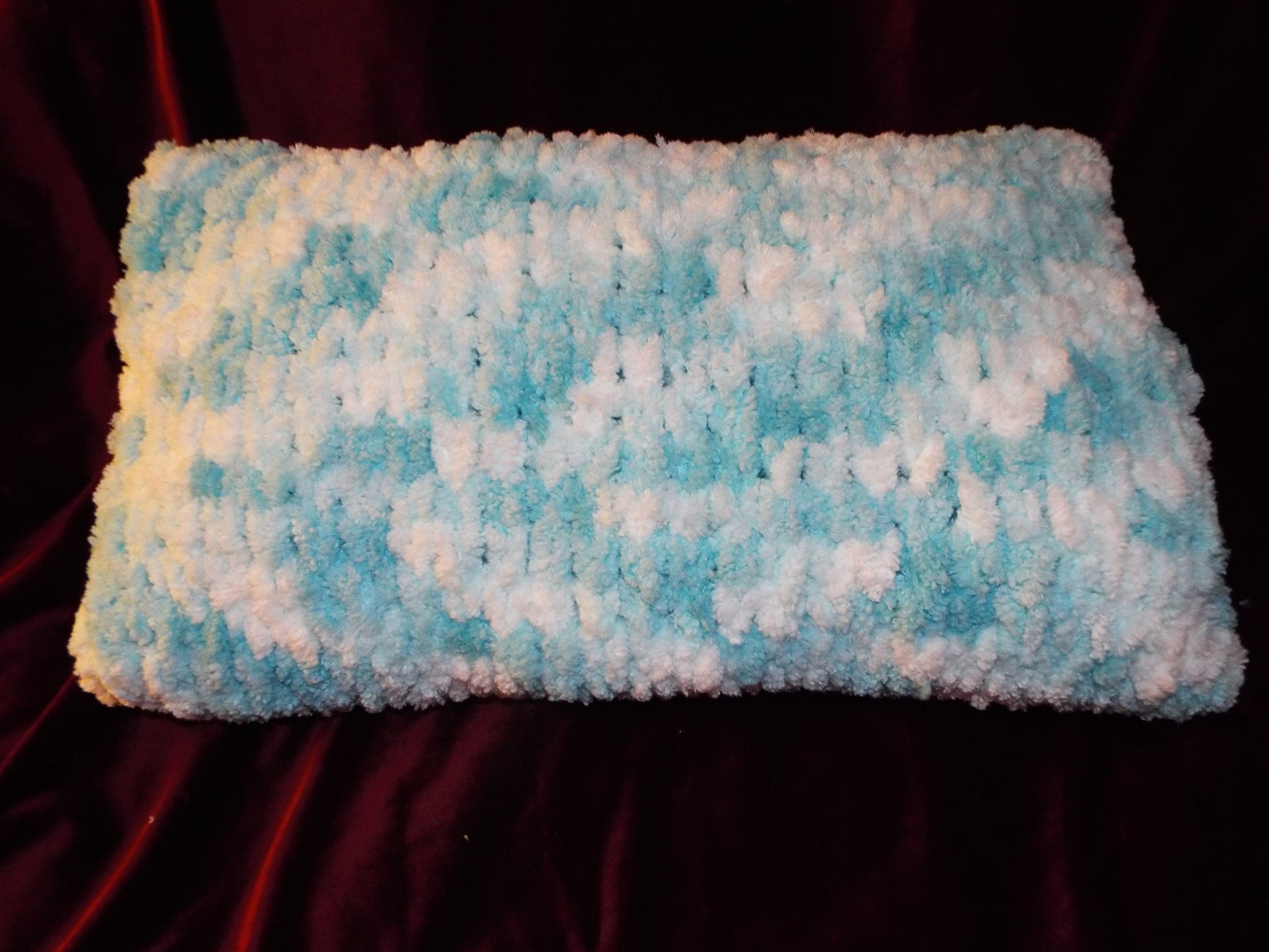 Super Soft Blue and White Baby Blanket Throw