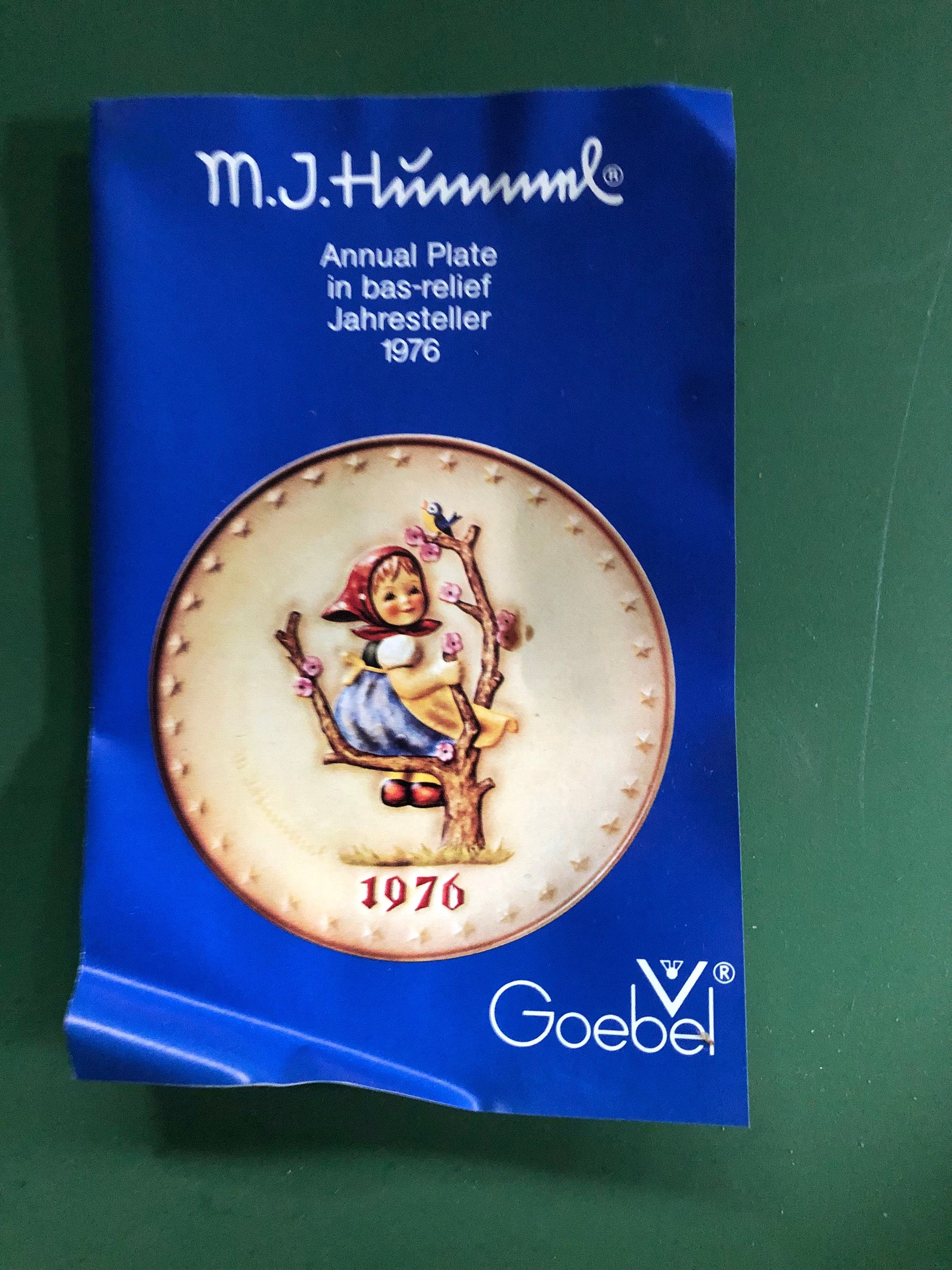 1976 Apple Tree Girl Goebel M I Hummel Annual  Plate In Original Box