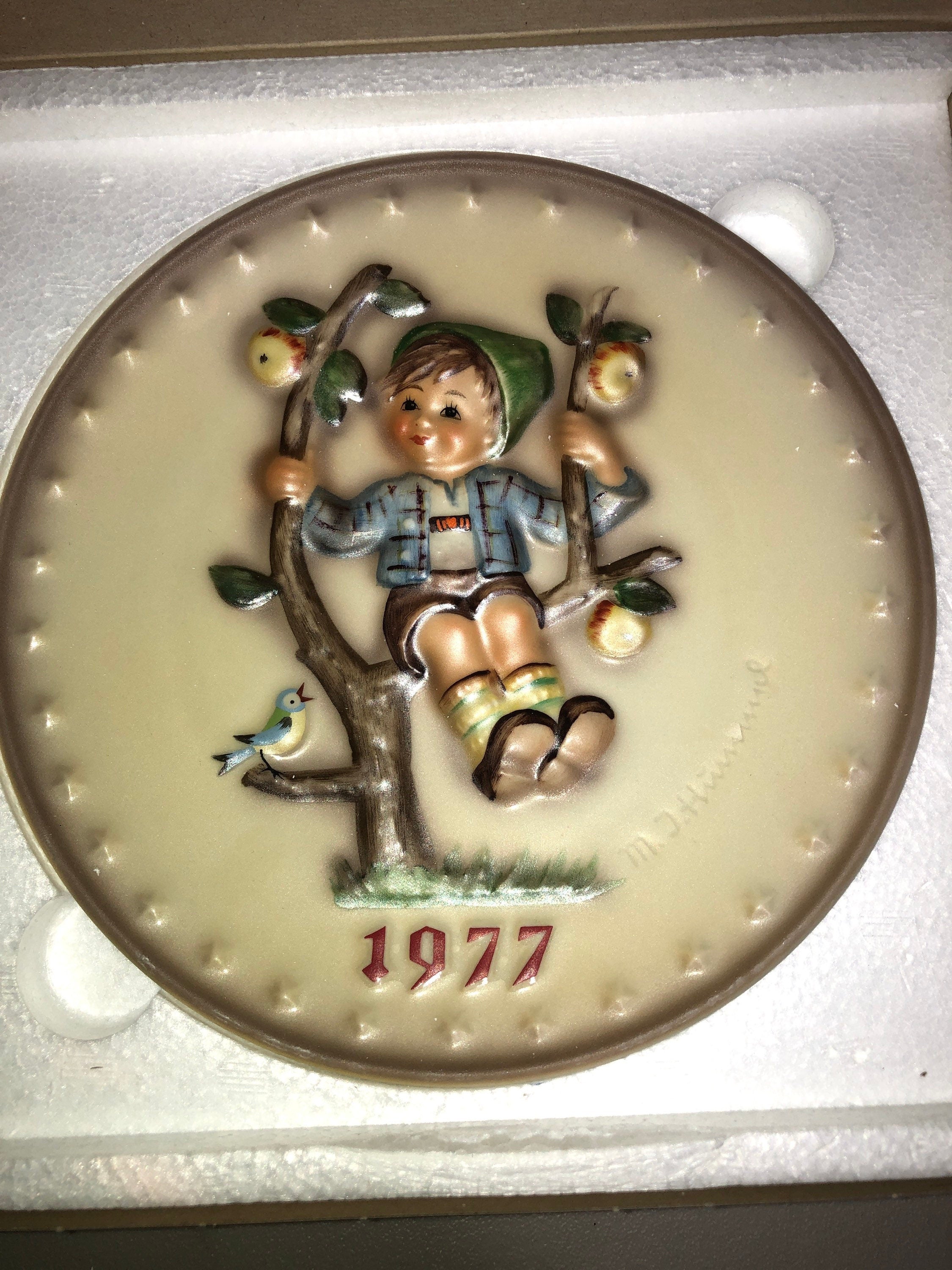 Apple Tree Boy 1977 Annual M I Hummel Plate Goebel In Box