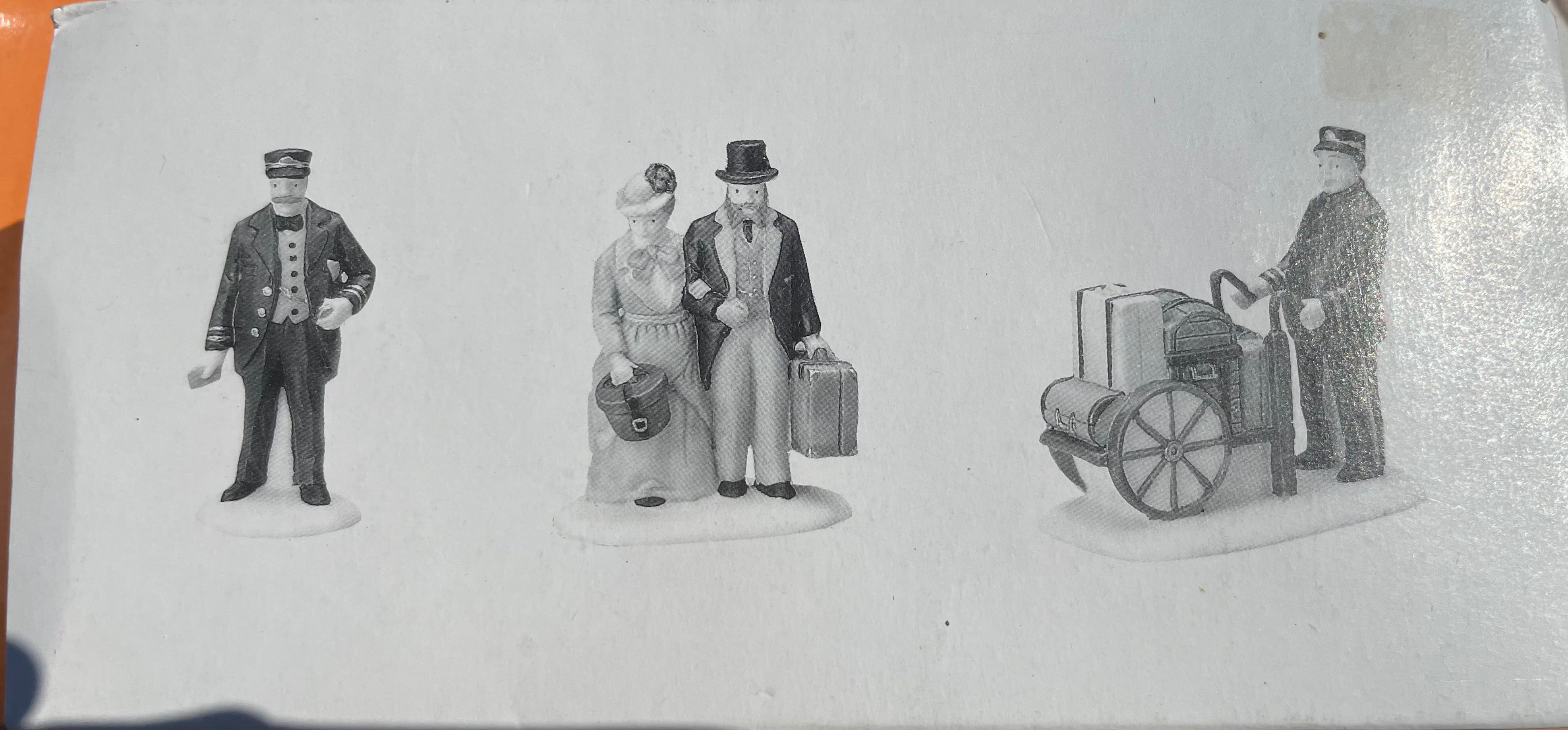 Department 56 Heritage Village "Holiday Travelers" - Set of Three #5571-9 (Retired)