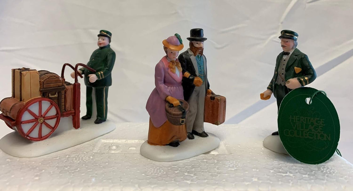 Department 56 Heritage Village "Holiday Travelers" - Set of Three #5571-9 (Retired)