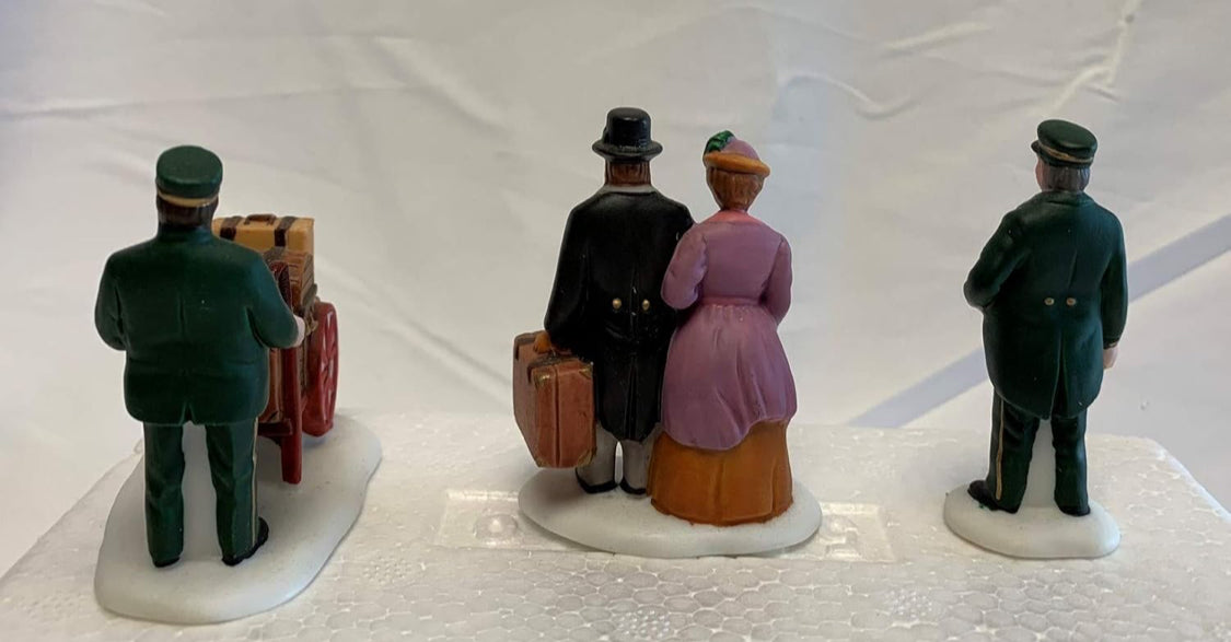 Department 56 Heritage Village "Holiday Travelers" - Set of Three #5571-9 (Retired)