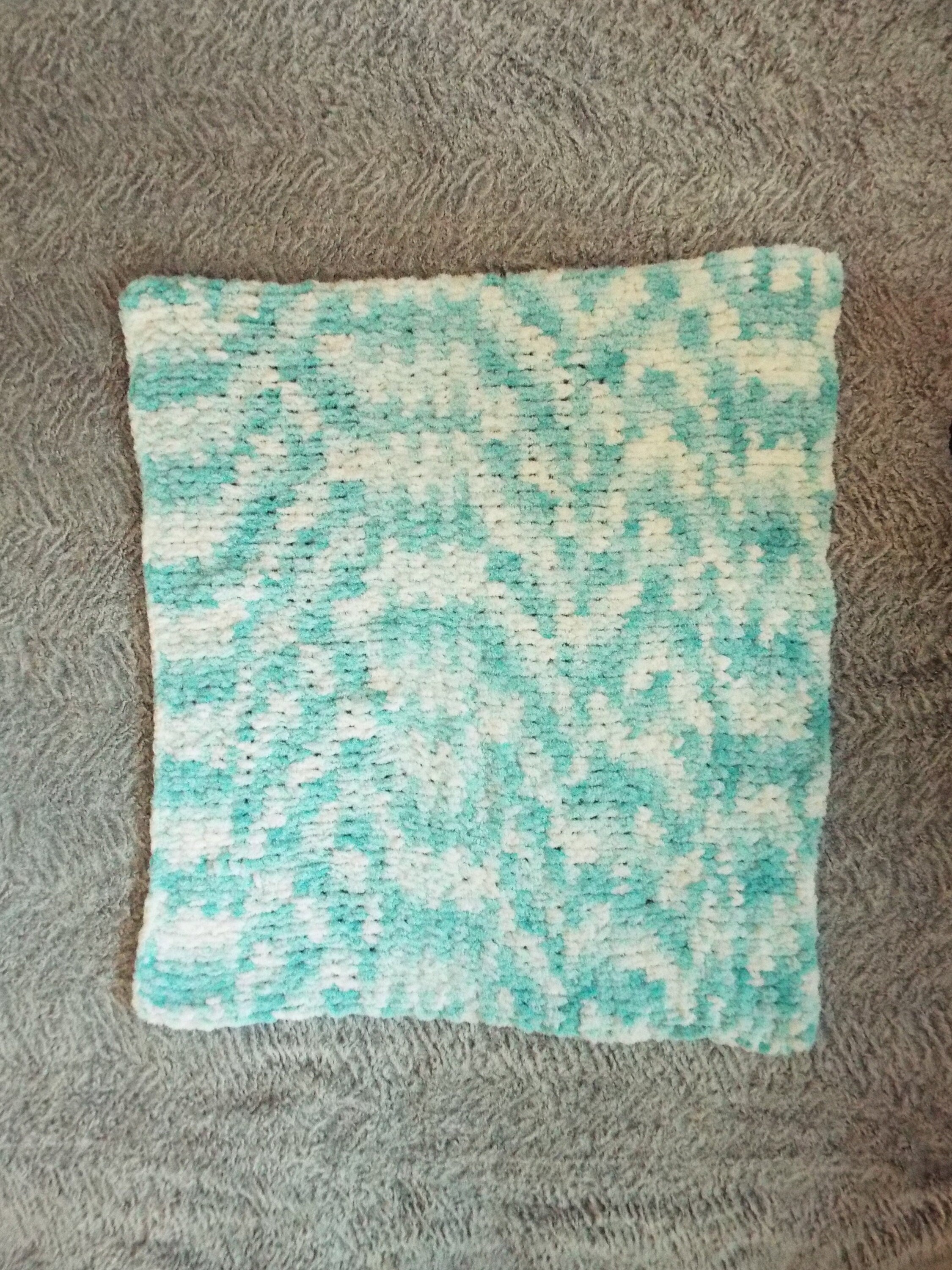 Super Soft Blue and White Baby Blanket Throw