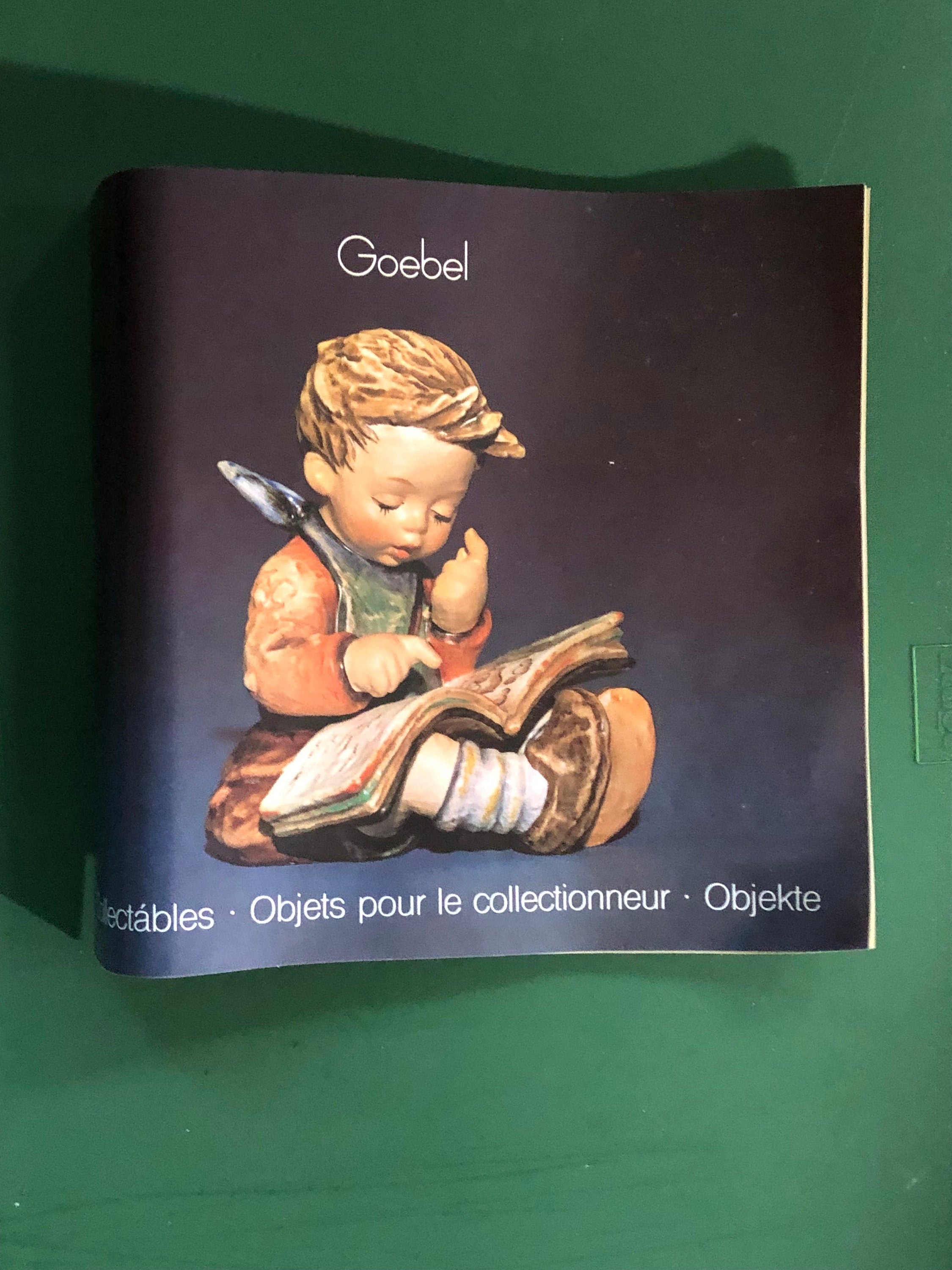 1982  Umbrella Girl Goebel M I Hummel Annual  Plate In Original Box